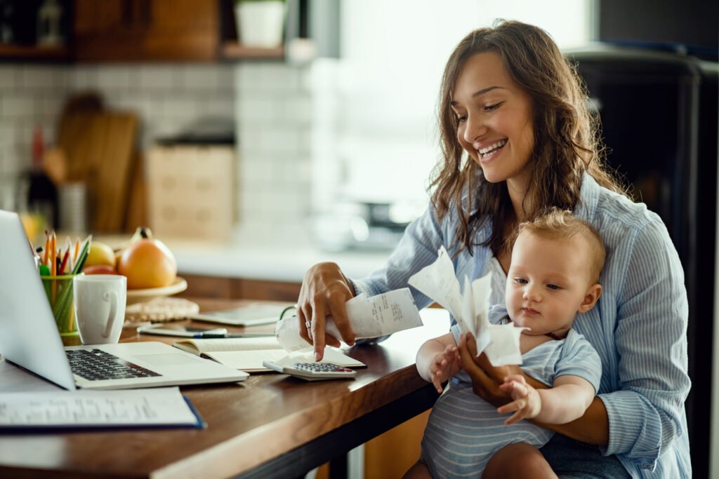 Single Parent Financial Management: Tips for Budgeting and Saving